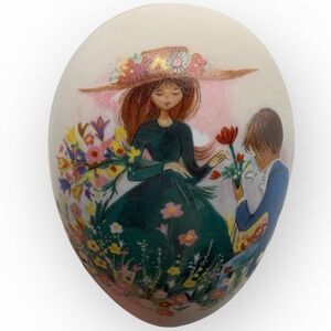 Vtg 70's Bisque Porcelain Egg Trinket Box  Floral Easter Spring Courting Betts
